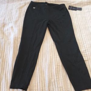 Figure defining leggings women’s size large